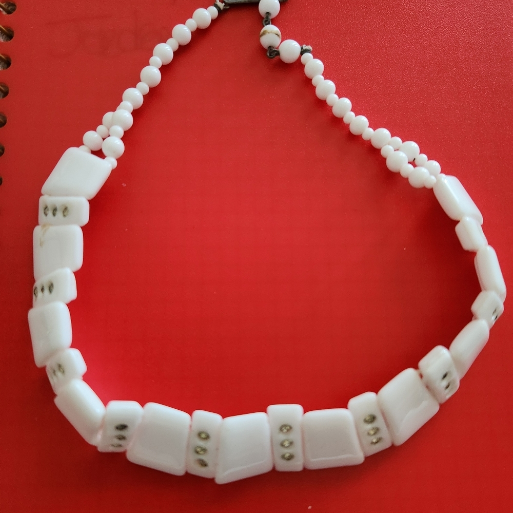 Necklace - Picture 2 of 3